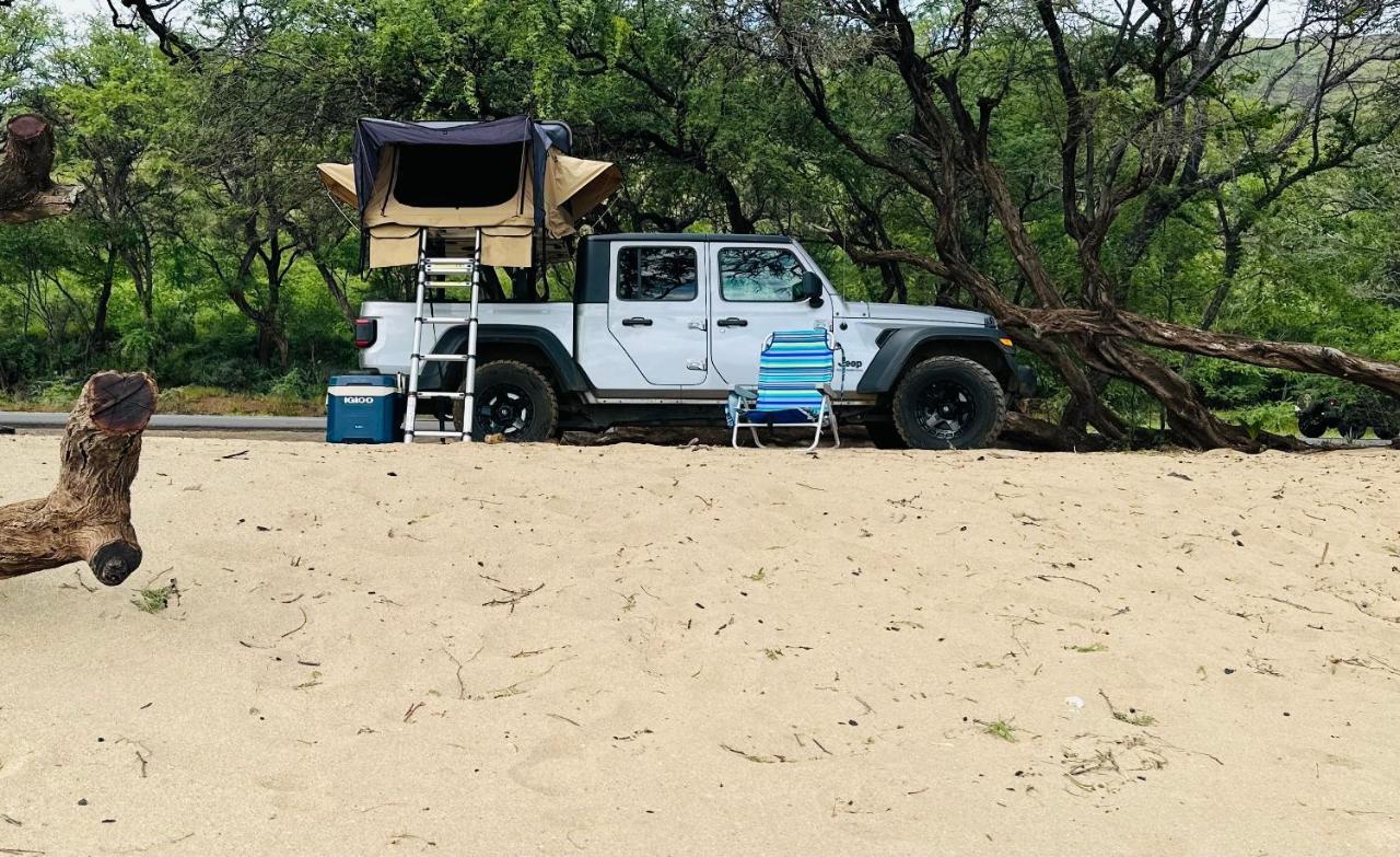 Explore Maui'S Diverse Campgrounds And Uncover The Island'S Beauty From Fresh Perspectives Every Day As You Journey With Aloha Glamp'S Great Jeep Equipped With A Rooftop Tent Paia Eksteriør billede