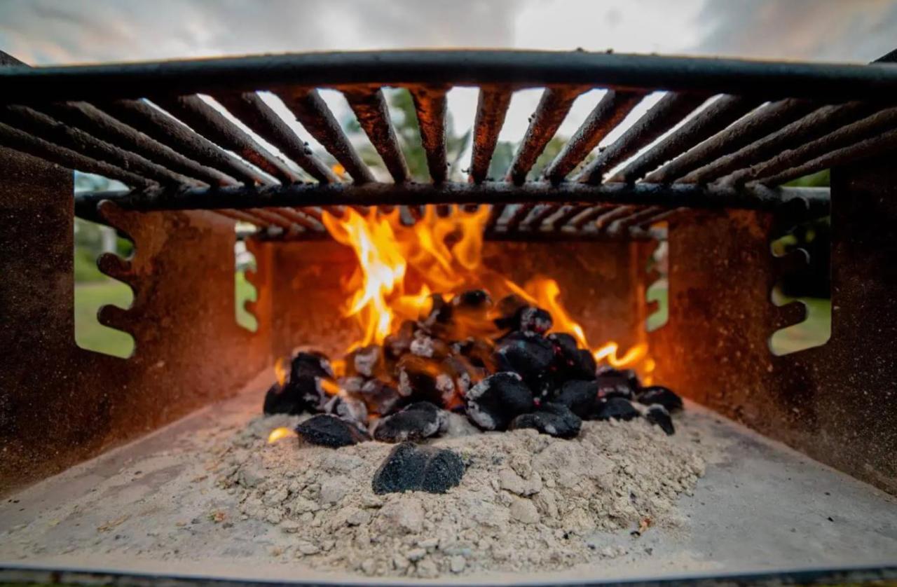 Explore Maui'S Diverse Campgrounds And Uncover The Island'S Beauty From Fresh Perspectives Every Day As You Journey With Aloha Glamp'S Great Jeep Equipped With A Rooftop Tent Paia Eksteriør billede